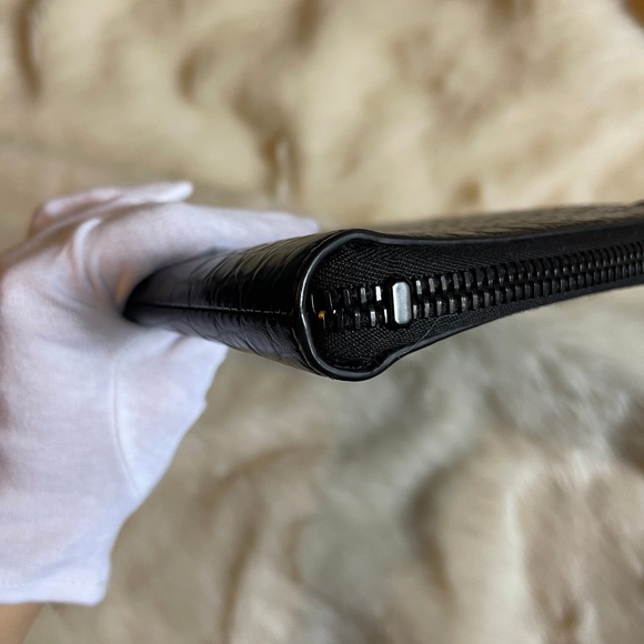 Saint Laurent Zipped Clutch - Picture 5 of 5